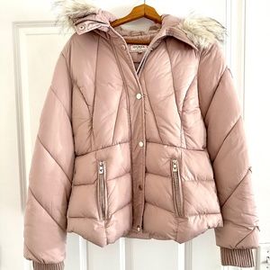 GUESS winter coat- Like New! Ladies Size Medium